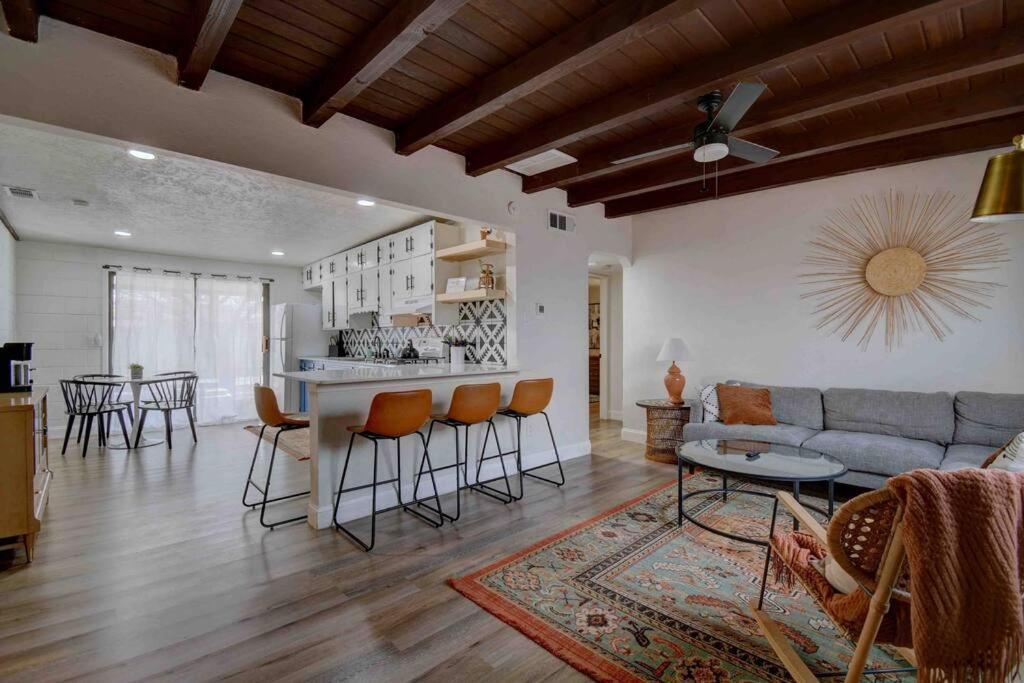 Вилла Casa Charleston-3Br-2Bath-Hot Tub-Pet Friendly-No Pet Fees! Альбукерке Экстерьер фото