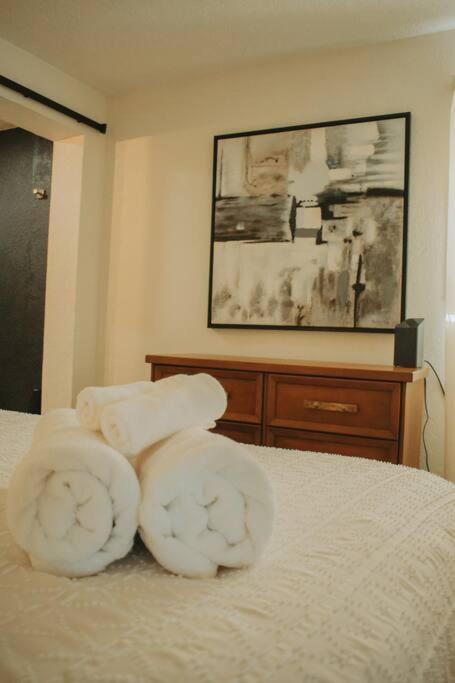Вилла Casa Charleston-3Br-2Bath-Hot Tub-Pet Friendly-No Pet Fees! Альбукерке Экстерьер фото