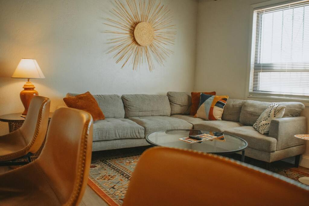 Вилла Casa Charleston-3Br-2Bath-Hot Tub-Pet Friendly-No Pet Fees! Альбукерке Экстерьер фото