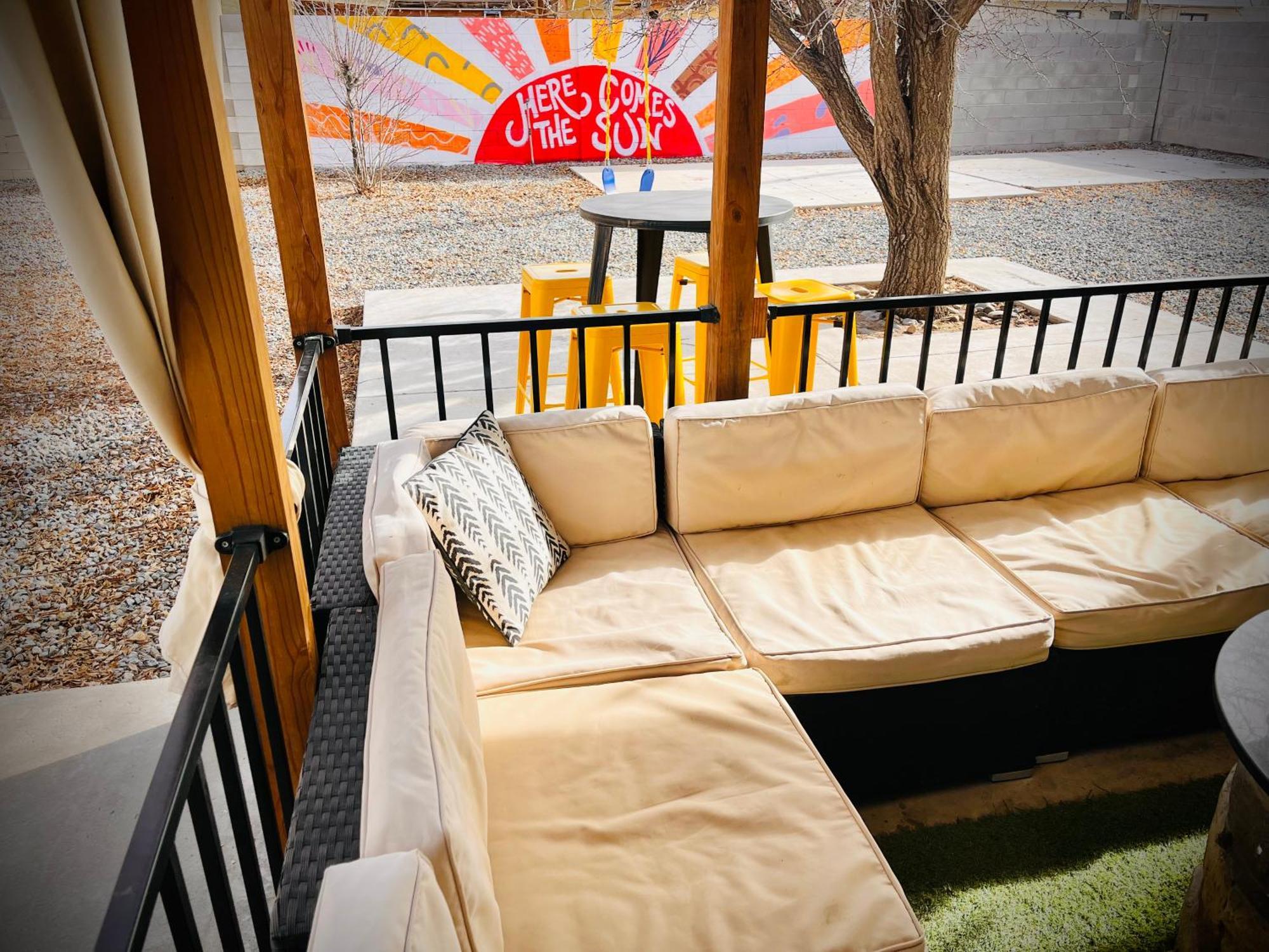Вилла Casa Charleston-3Br-2Bath-Hot Tub-Pet Friendly-No Pet Fees! Альбукерке Экстерьер фото